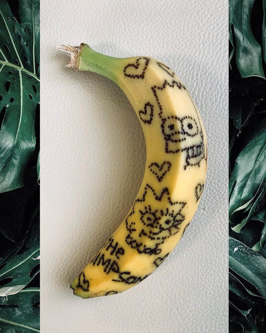 小田切恵子さんのインスタグラム写真 - (小田切恵子Instagram)「🍌 ただバナナを食べるんじゃなくて描いてみました‼︎ 娘も初バナナアート🌈  #stayhome #stayhomechallenge #バナナアート #thesimpsons #時間の使い方 #娘が美味しく食べました」5月1日 11時43分 - keikoodagiri101