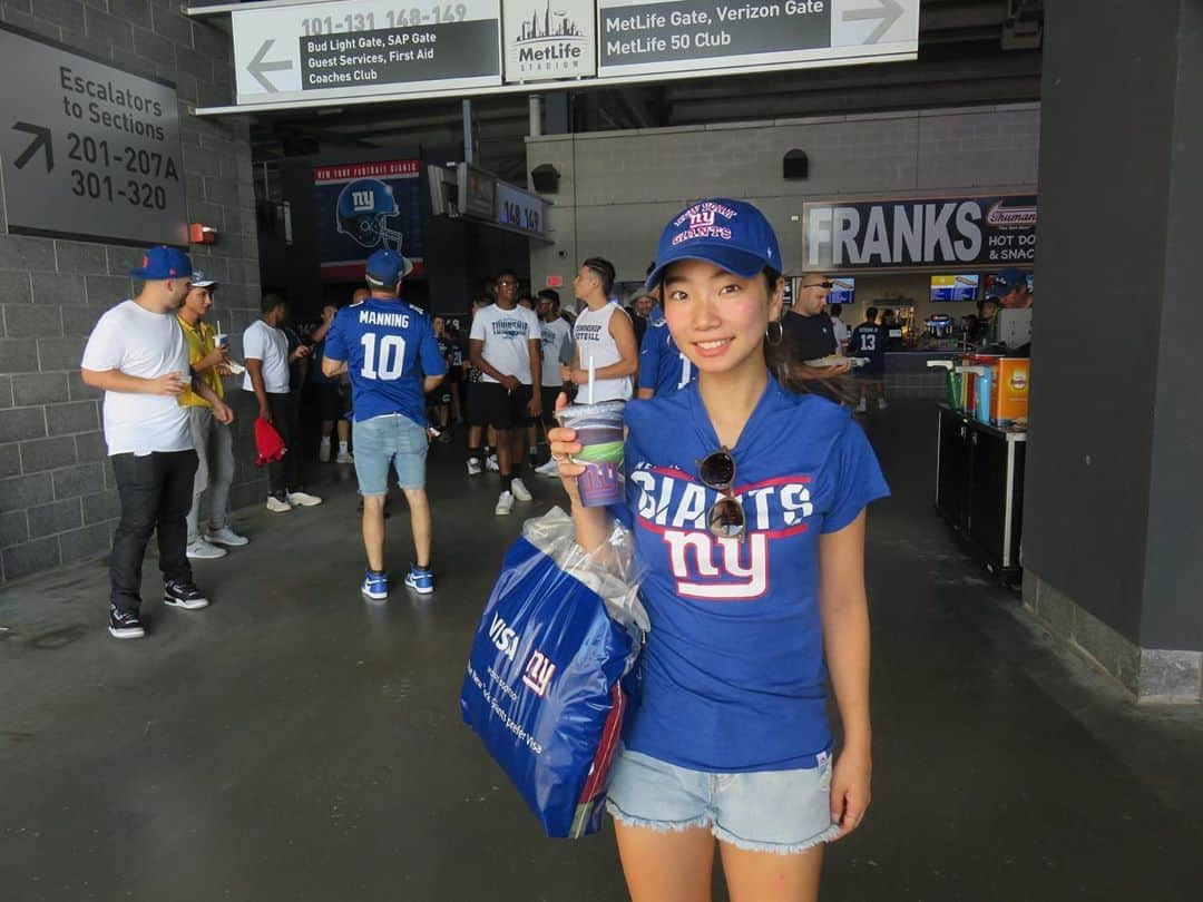 小堀桃子さんのインスタグラム写真 - (小堀桃子Instagram)「. . . #nygiants #americanfootball #metlifestadium #ny #2018 #アメフト #スポーツ女子 #ただのミーハー #コロナに負けるな」5月1日 18時41分 - kobo_mo