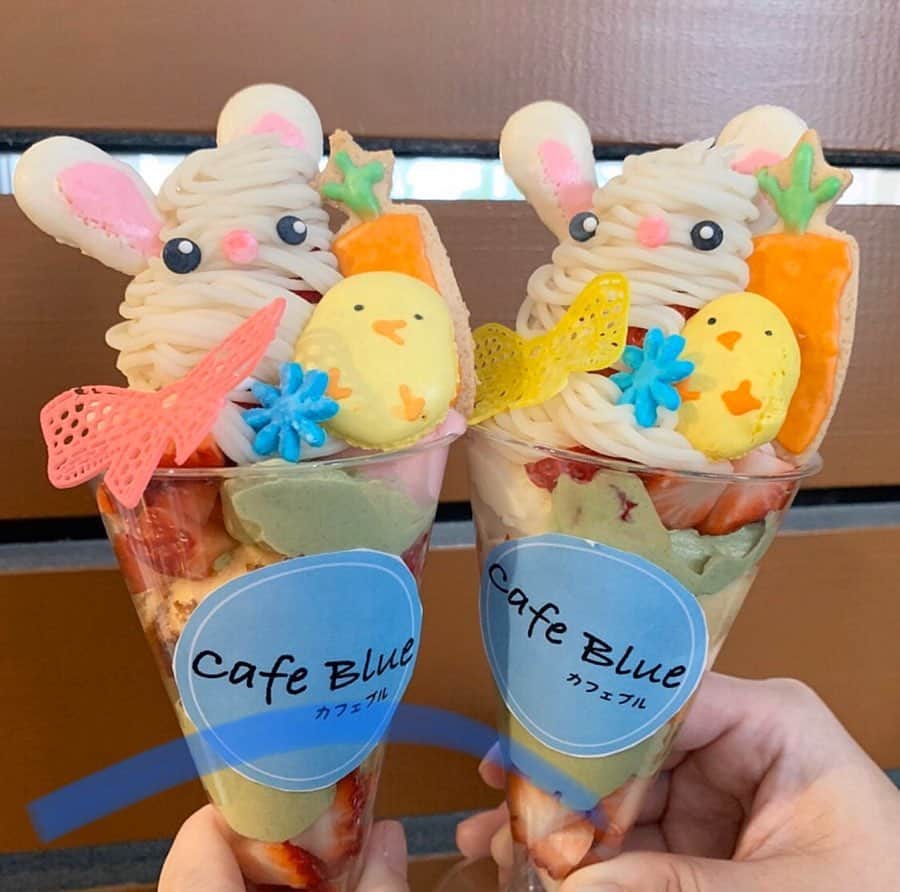 RETRIP<リトリップ>グルメさんのインスタグラム写真 - (RETRIP<リトリップ>グルメInstagram)「【RETRIP×愛知】 こちら愛知にある「カフェブル」です。とっても可愛いキャラクターをあしらったパフェが人気のカフェ🍰そんなこちらで、今の時期にはテイクアウトのパフェが登場❣️5月のパフェも楽しみですね。 . RETRIPでは「おでかけ」に関する様々な情報を発信しています。外出自粛期間は行きたい気持ちを抑えていつか行きたい場所として保存しておいてくださいね。ぜひ他のアカウントもチェックしてみてください！ . @retrip_nagoya_ 名古屋の話題のカフェを紹介 @retrip_osaka_ 大阪のおでかけグルメスポットを紹介 @retrip_kyoto_ 京都のおでかけスポットを紹介 @retrip_fukuoka_ 福岡のおでかけグルメスポットを紹介 @retrip_hokkaido_ 北海道のおでかけスポットを紹介 @retrip_korea_ 韓国の話題のカフェを紹介 @retrip_news 最新のおでかけ情報を紹介 @retrip_nippon 日本の絶景を紹介 @retrip_global 海外の絶景を紹介 @retrip_gourmet 全国の話題のスイーツを紹介 @retrip_dinner 全国の話題のごはんを紹介 @retrip_cafe 全国のおしゃれなカフェを紹介 . ▼RETRIP[リトリップ]のアプリは AppStore、GooglePlay「リトリップ」で検索！ プロフィールのURLからもダウンロードできます。 . photo by  @_k_taberu_ . . #retrip #retrip_rh #カフェブル #パフェ #愛知カフェ #カフェ好きな人と繋がりたい #スイーツ好き #スイーツ好きな人と繋がりたい #スイーツ好きな人とつながりたい #グルメ好きな人と繋がりたい #グルメ好き #グルメ好きと繋がりたい #スイーツ部 #カフェ部」5月1日 13時23分 - retrip_gourmet