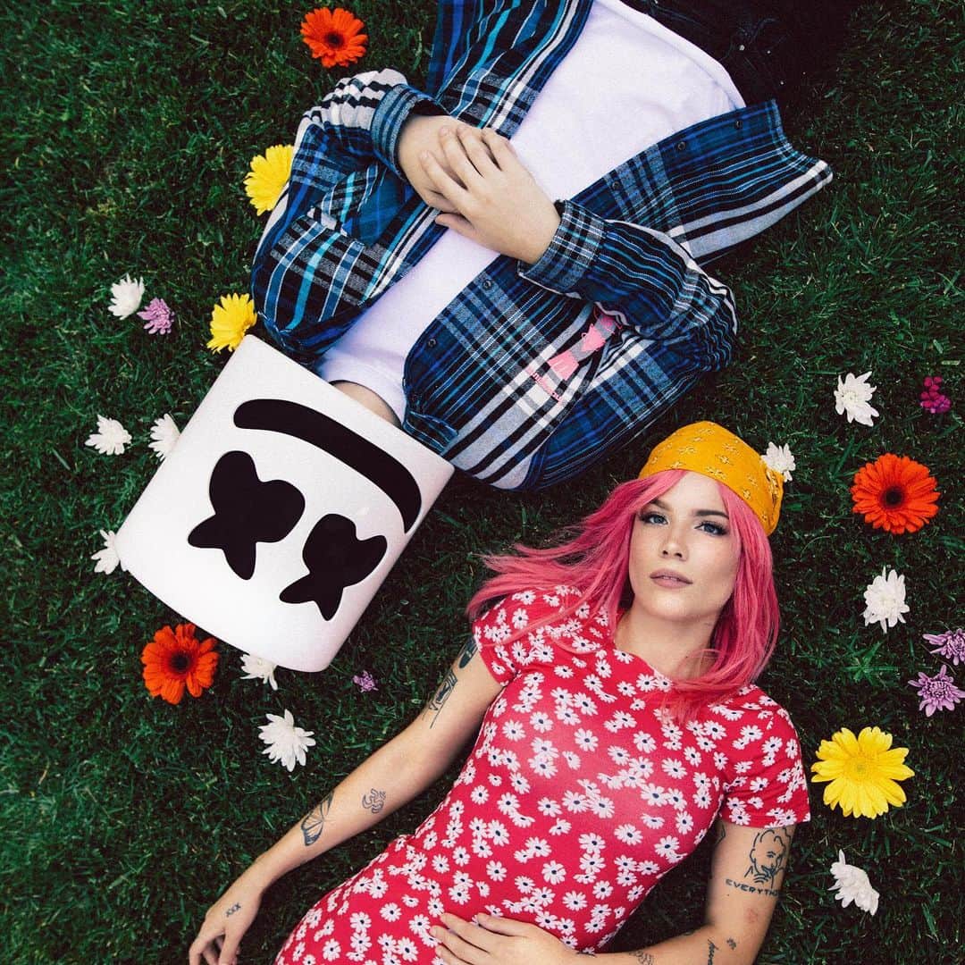 Halseyのインスタグラム：「be kind 🌼  out now」