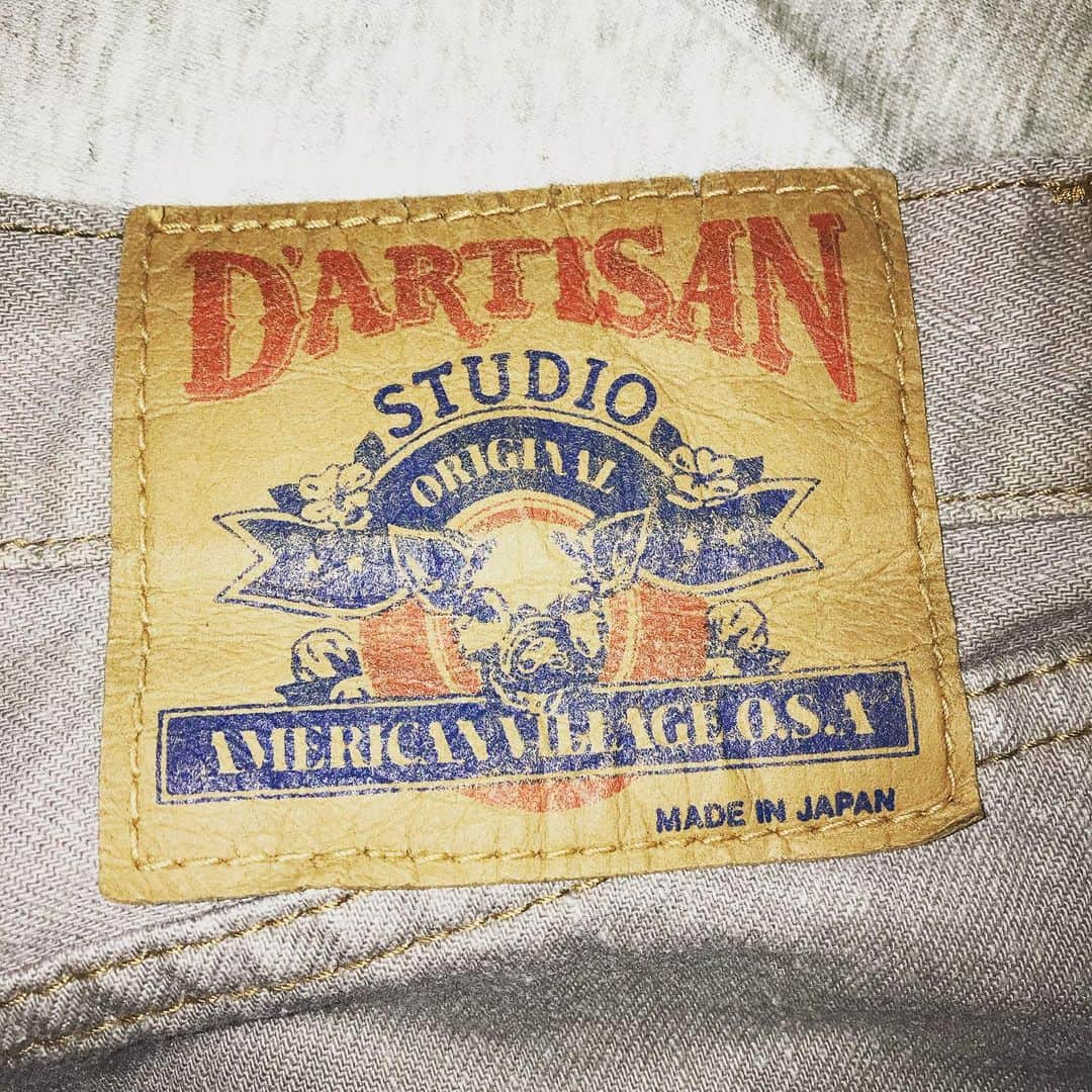 櫻田佑さんのインスタグラム写真 - (櫻田佑Instagram)「今日着る古着。 #studiodartisan #madeinjapan #聖地岡山県倉敷市児島 #豚 #日本の誇り #とこれを撮るずっと家にいる間にもうハーフパンツを履く季節になったのかと恐れ慄く櫻田」5月1日 14時24分 - tasukusakurada