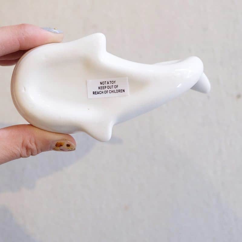 eight o eight さんのインスタグラム写真 - (eight o eight Instagram)「. . . ａｃｃｅｓｓｏｒｙ ｔｒａｙ . . . . #アクセサリートレイ #くじら #beach #sea #beachhouse #beachstyle #beachgirl #california #aloha #hawaii #アロハ #ビーチ雑貨 #ビーチハウス #ビーチスタイル #ビーチライフ #ハワイ#ハワイアン #ハワイ雑貨 #コースタルリビング #カリフォルニア雑貨 #カリフォルニアライフ#カリフォルニアスタイル#雑貨#海 #海を感じる雑貨」5月1日 14時39分 - 808store