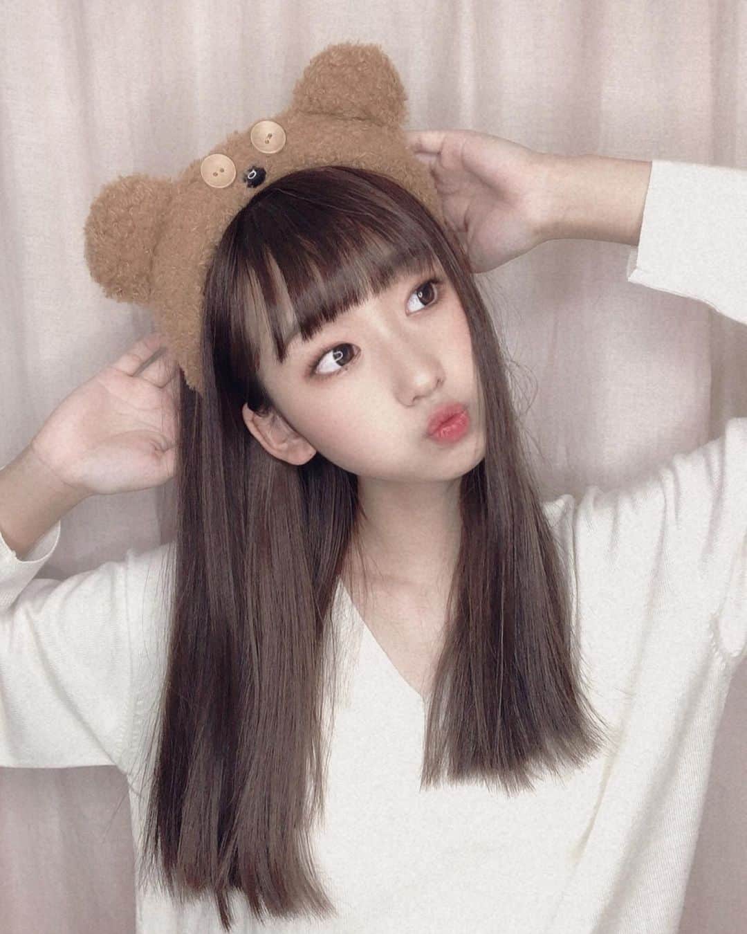 下北姫菜さんのインスタグラム写真 - (下北姫菜Instagram)「・ ユニバに行きたすぎる結果こうなりました😗🙄🤍 ・ コロナちゃん早く治らないかなぁ、 ・ みんな出来るだけお家にいようね‼︎ ・ ・ ・ #コロナ #コロナに負けるな #おうち時間 #おうち #ユニバ #ユニバ行きたい #usj #カチューシャ #ユニコーン #くま #くまさん #jk #jk1」5月1日 15時01分 - hina_shimokita