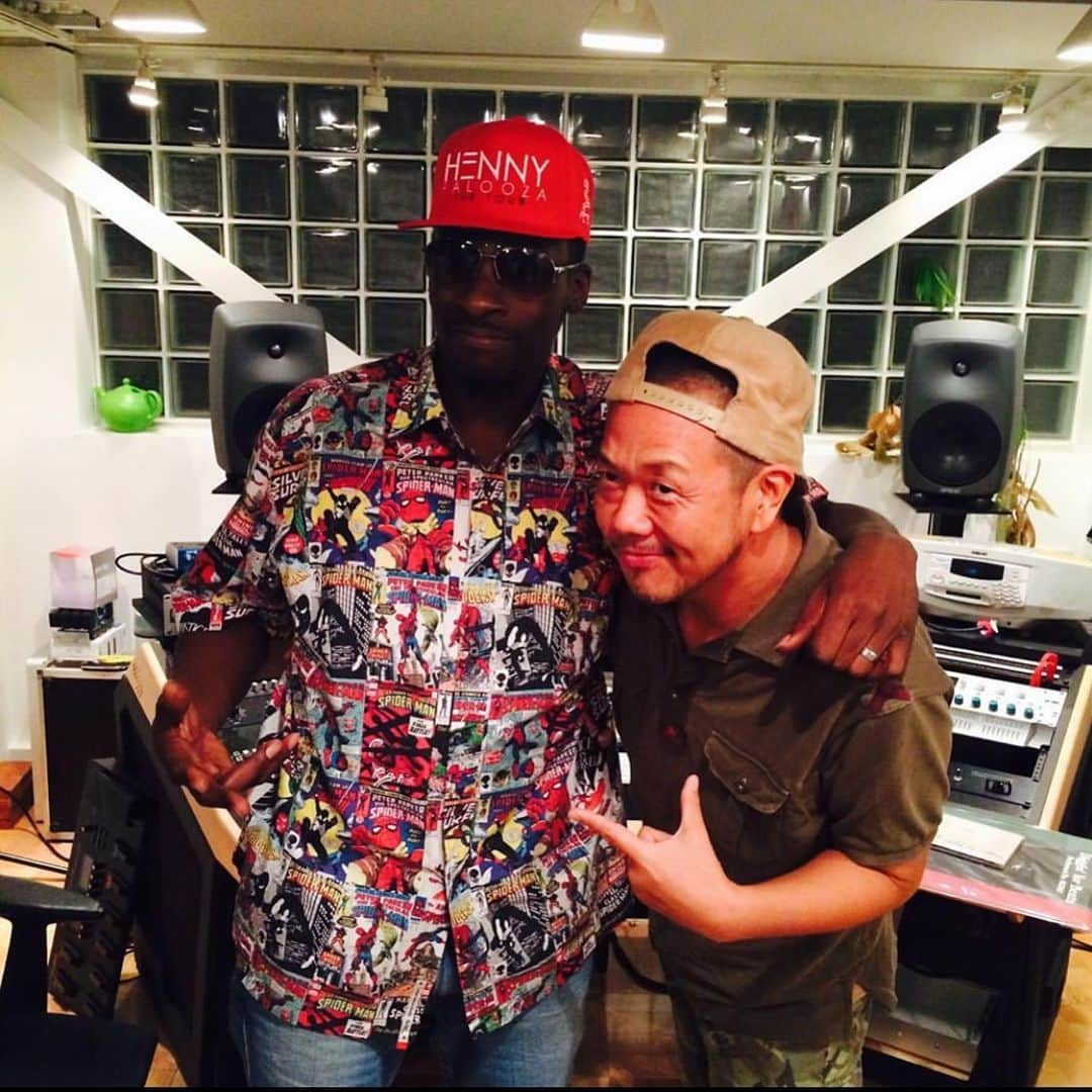 MUROさんのインスタグラム写真 - (MUROInstagram)「@musicisonthemenu  @realpeterock  #flashbackfriday #tokyo  #peterock #studiosession」5月1日 15時06分 - dj_muro