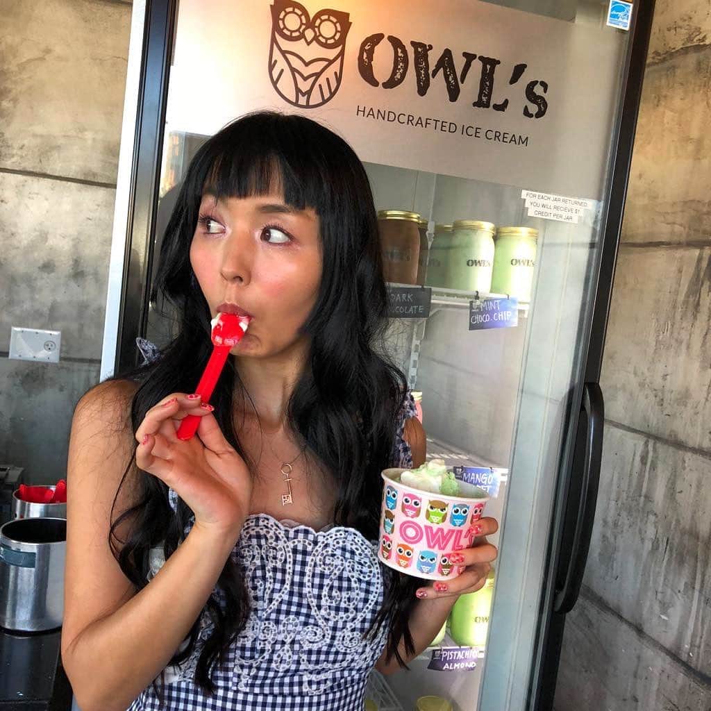 のインスタグラム：「Almost this season again?? ...I Was tanned when I used to be outside. 🤛🏻👻🤜🏼🤲🇯🇵💦🙀 #stayhome  #fancentro  #penthousepet #japanese  #model #maricahase」