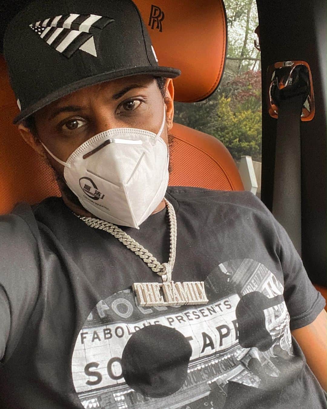 ファボラスのインスタグラム：「And you can OVERCOME anything you UNDERGO.. 😷 • SOUL TAPE OG Tshirts AVAILABLE NOW  Only a few left!!! Get Yours Now at BloodsThicker.com STAY SAFE‼️」