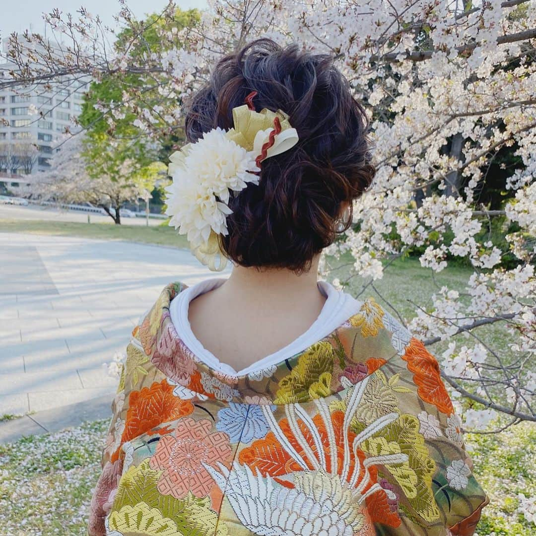 R.Y.K Vanilla Emuさんのインスタグラム写真 - (R.Y.K Vanilla EmuInstagram)「結婚式の前撮りhair✨ ご持参のヘアパーツを付けました  #ヘアメイク#ヘアアレンジ#結婚式#セットサロン #ヘアセット #アップスタイル  #プレ花嫁 #フォトウェディング #前撮り #結婚式ヘア #ロケーション撮影#結婚式準備 #ヘアアクセサリー #お呼ばれヘア#髪型#着物ヘア#花嫁ヘアメイク#2020秋婚  #成人式ヘア#花嫁ヘア#成人式#振袖ヘア #花嫁ヘアスタイル #振袖#ブーケ#生花#ドライフラワー#髪飾り」5月1日 18時57分 - ryky0101