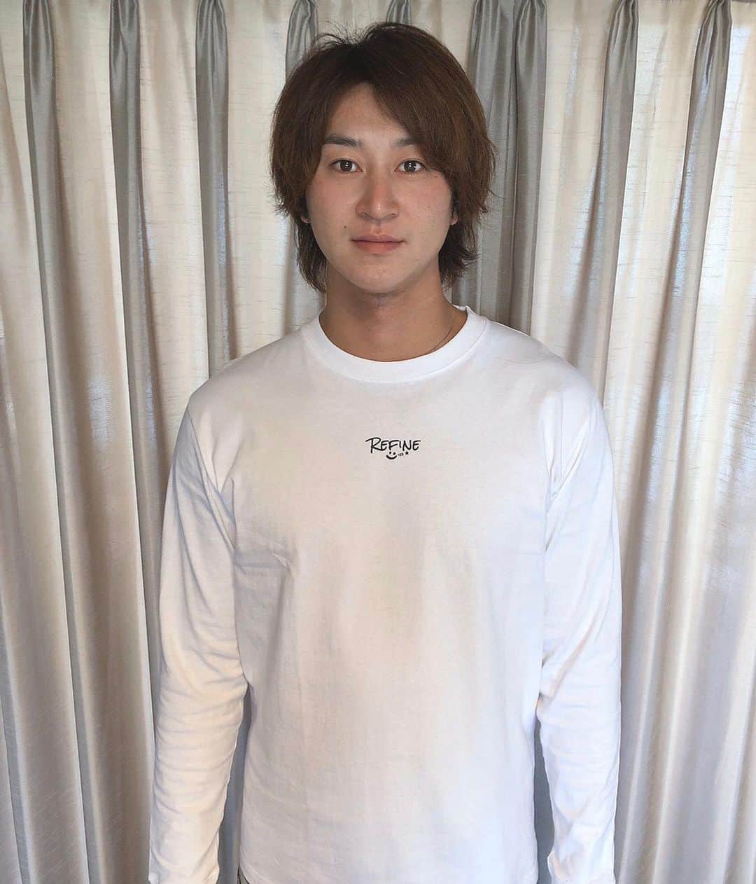 金子侑司のインスタグラム：「知人からREFINEの服が届きました😊  ロゴが可愛く着心地も良いです！  @refine.jp  #REFINE #REFINECLOTHING」
