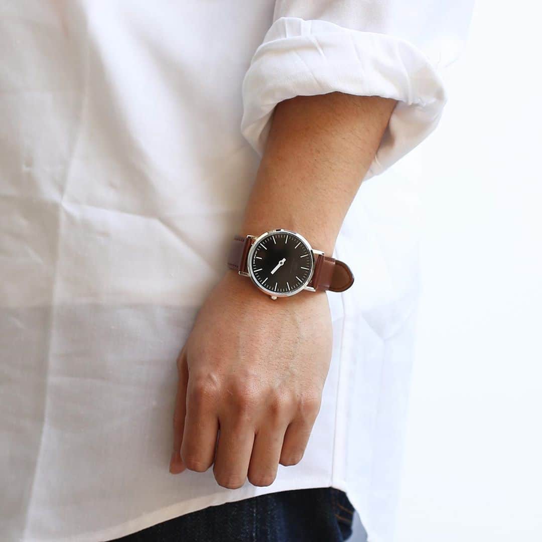 ジャムホームメイドさんのインスタグラム写真 - (ジャムホームメイドInstagram)「長い針だけの時計、短い針だけの時計。 ジャムウォッチ タイプ3は、時間を「シェア」する腕時計です。  ただ今お得なキャンペーン開催中。  #jamhomemade #ジャムホームメイド #腕時計 #ペア #ペアウォッチ #腕時計コーデ #メンズ腕時計 #レディース腕時計 #シェア #時間 #アクセサリー #アクセサリーコーデ #メンズアクセサリー #レディースアクセサリー #オンラインショップ #アニバーサリー #キャンペーン #送料無料」5月1日 19時26分 - jamhomemade_shop