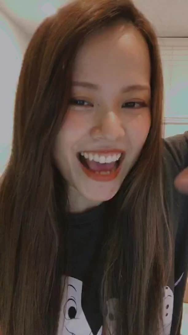 MiracleVellMagicのインスタグラム：「just me singing disney songs for 30 mins🦁‼︎」