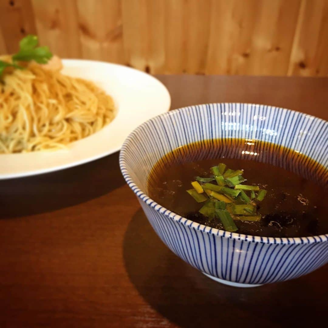 無化調ラーメン「ゆきふじ」のインスタグラム：「『4年越しの新商品』 　完成  未熟さゆえに作れなかった 「紅湯麺のつけ麺」」