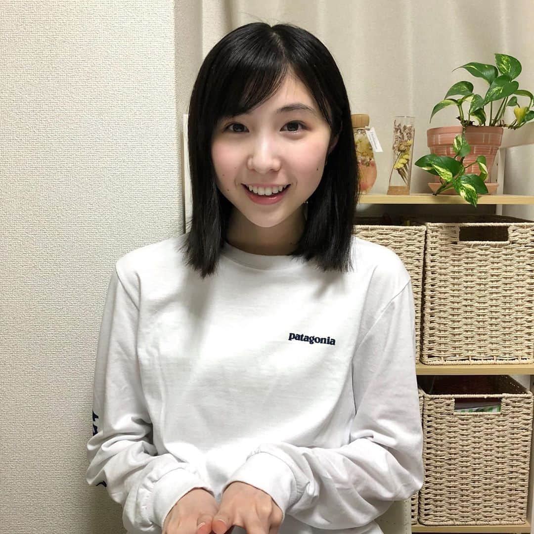 中村守里さんのインスタグラム写真 - (中村守里Instagram)「お知らせです📢  この度、アパレルブランド @livertine_age さんとコラボさせていただきました！ Tシャツとキャップを販売します。  頭をひねりながら沢山考えました！気に入ってもらえると嬉しいな。 完全受注販売で、6月受注開始予定です！ (この写真は関係ないです！) #中村守里」5月1日 21時07分 - nakamura_shuri