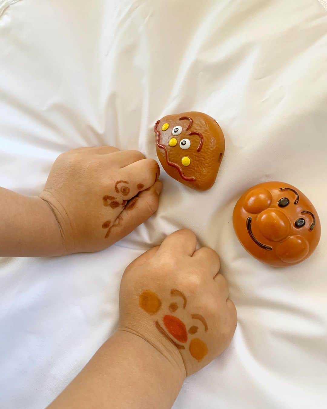 高木りなさんのインスタグラム写真 高木りなinstagram 今しかないこのムチムチ感 たまらん 너무 사랑스럽다 赤ちゃんの 手 クリームパンダ アンパンマン カレーパンマン 아기손 크림팬더 호빵맨 카레빵맨 5月1日 22時00分 Rinasvoyage