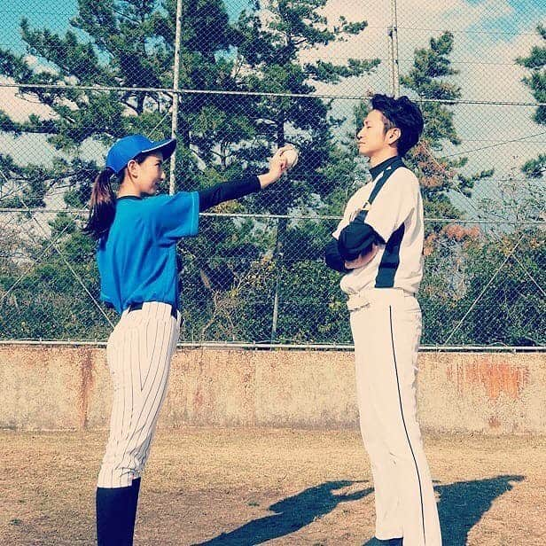 北川莉子さんのインスタグラム写真 - (北川莉子Instagram)「🙋‍♀️⚾️🎥 . . Music Club Presents 舞台「雪吊りベーブ・ルース」 . . 無料配信スタートです‼️ . . 配信URLはこちら👇🏻✨ https://youtu.be/TjeeODeo3nU . . 2020年5月17日(日)までの期間限定です‼️ . . ぜひお楽しみ下さい🙋‍♀️ . . #雪吊りベーブルース #舞台配信 #ステイホーム #おうち時間 🏡 #みんなで乗り切ろう 💪」5月1日 22時07分 - rico_kitagawa