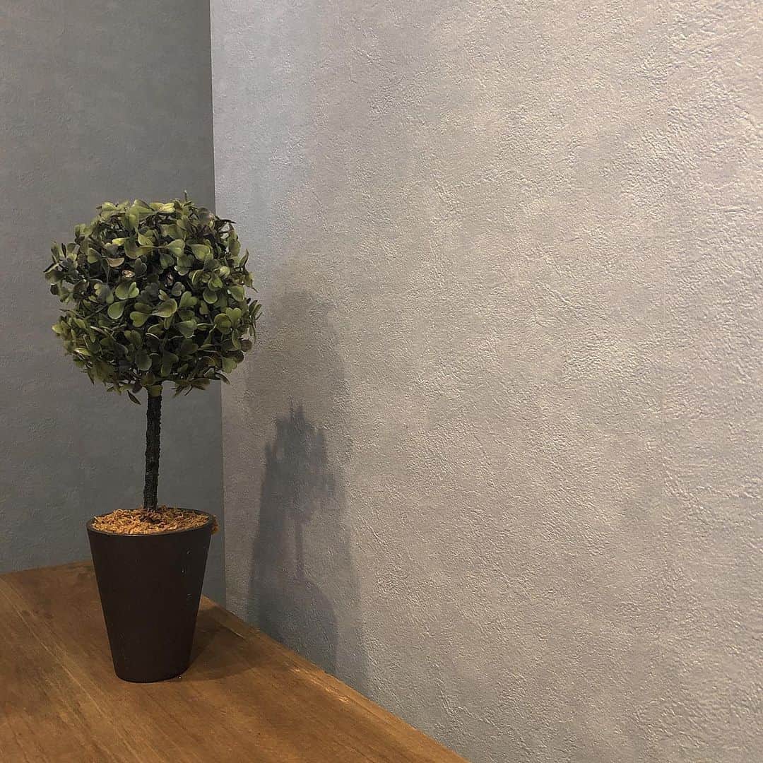 柏山奈々美のインスタグラム：「안녕하세요〜 주말에는 뭐 합니까?😊 皆お元気？？ 最近のおうちじかんは、まだ見れてない作品を観たり、料理したり、韓国語のお勉強をしてます。 早く外に遊びに行ったり、お仕事できるようになるまで、自分なりのおうちじかんを見つけて過ごそうと思ってます😌  誰かとお話したいなぁ。。 #안녕 #韓国語　#勉強中　#한국」