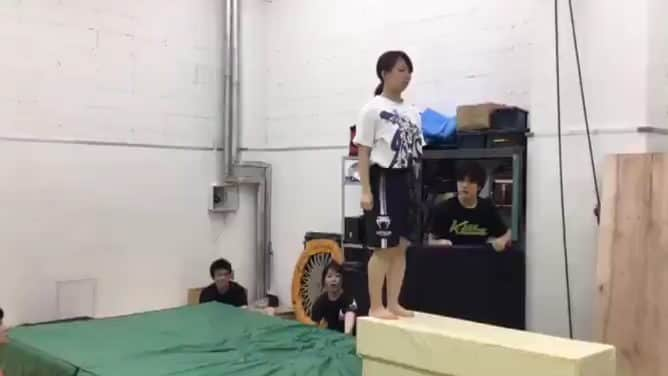 中島翔子のインスタグラム：「アクション練習したいその2。去年の8月。 #AACSTUNTSGYM  #action」