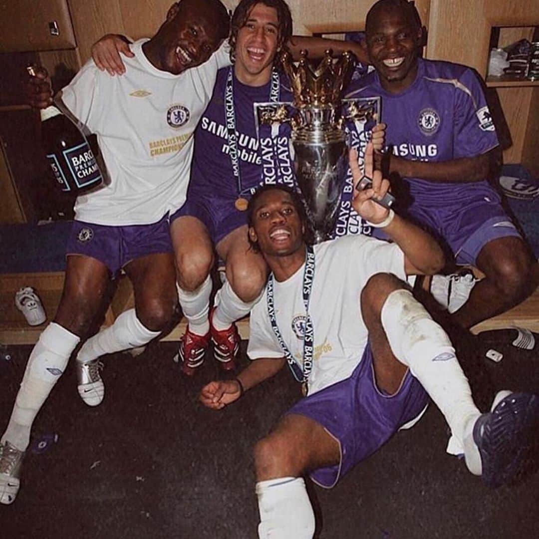 ディディエ・ドログバのインスタグラム：「Back to Back @premierleague Champions 05/06 and « avec la manière s’il vous plaît »😉 @hernancrespo @wgallas13 @geremi_8 @chelseafc  How young were we?!?!?😅」