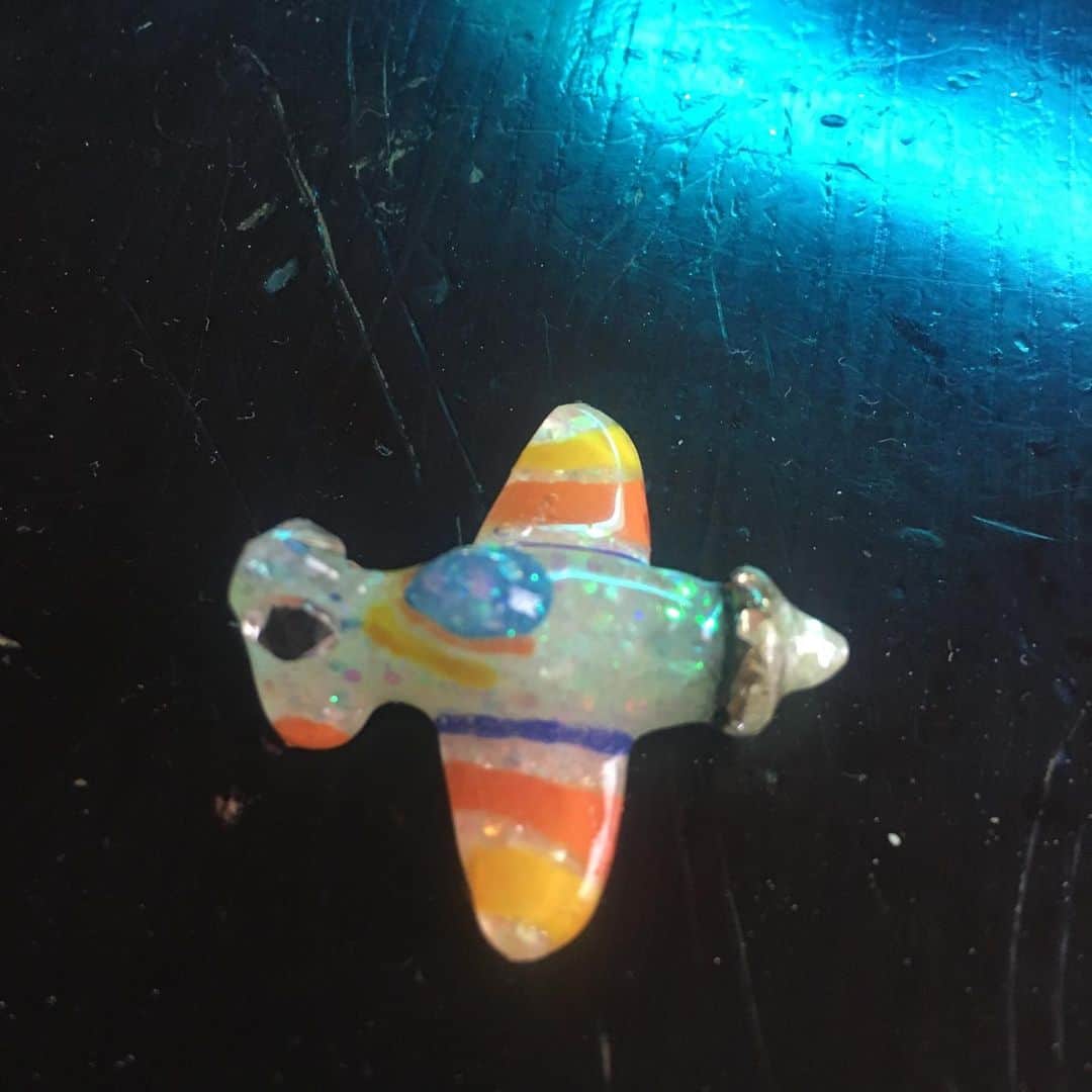 のインスタグラム：「Small @juanvelarde26 airplane !! #retoboxrepsol」