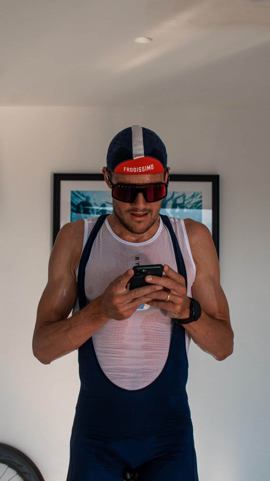 OAKLEYのインスタグラム：「Olympic Gold medalist and 3x Ironman World Champion @janfrodeno answers your questions  LIVE from @Oakley IG! #ForTheLoveOfSport」