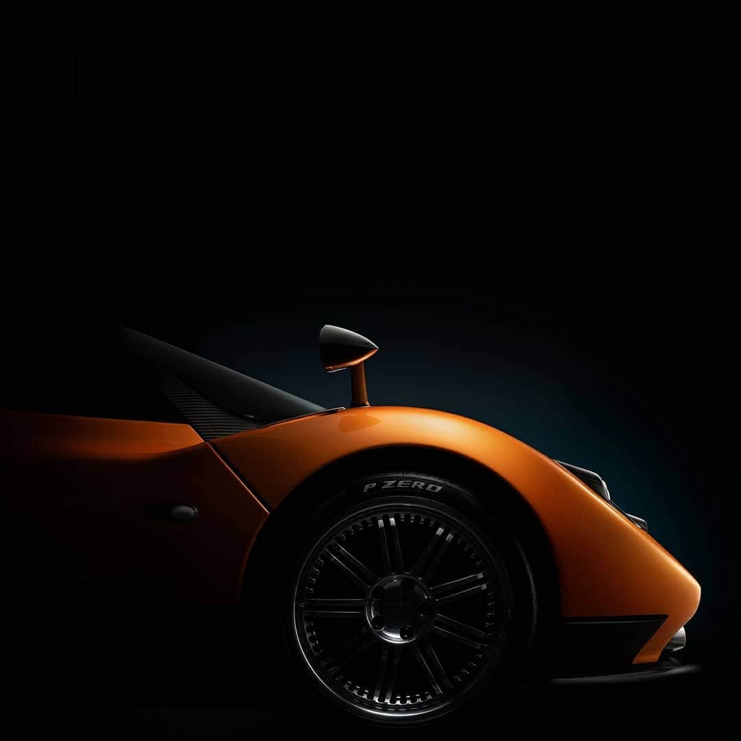 パガーニ・アウトモビリさんのインスタグラム写真 - (パガーニ・アウトモビリInstagram)「Beauty will always shine.  #StayInYourGarage  #pagani #zonda #zondaf #stayhome #stayathome #staysafe #garage #garagelife」5月2日 1時19分 - paganiautomobili