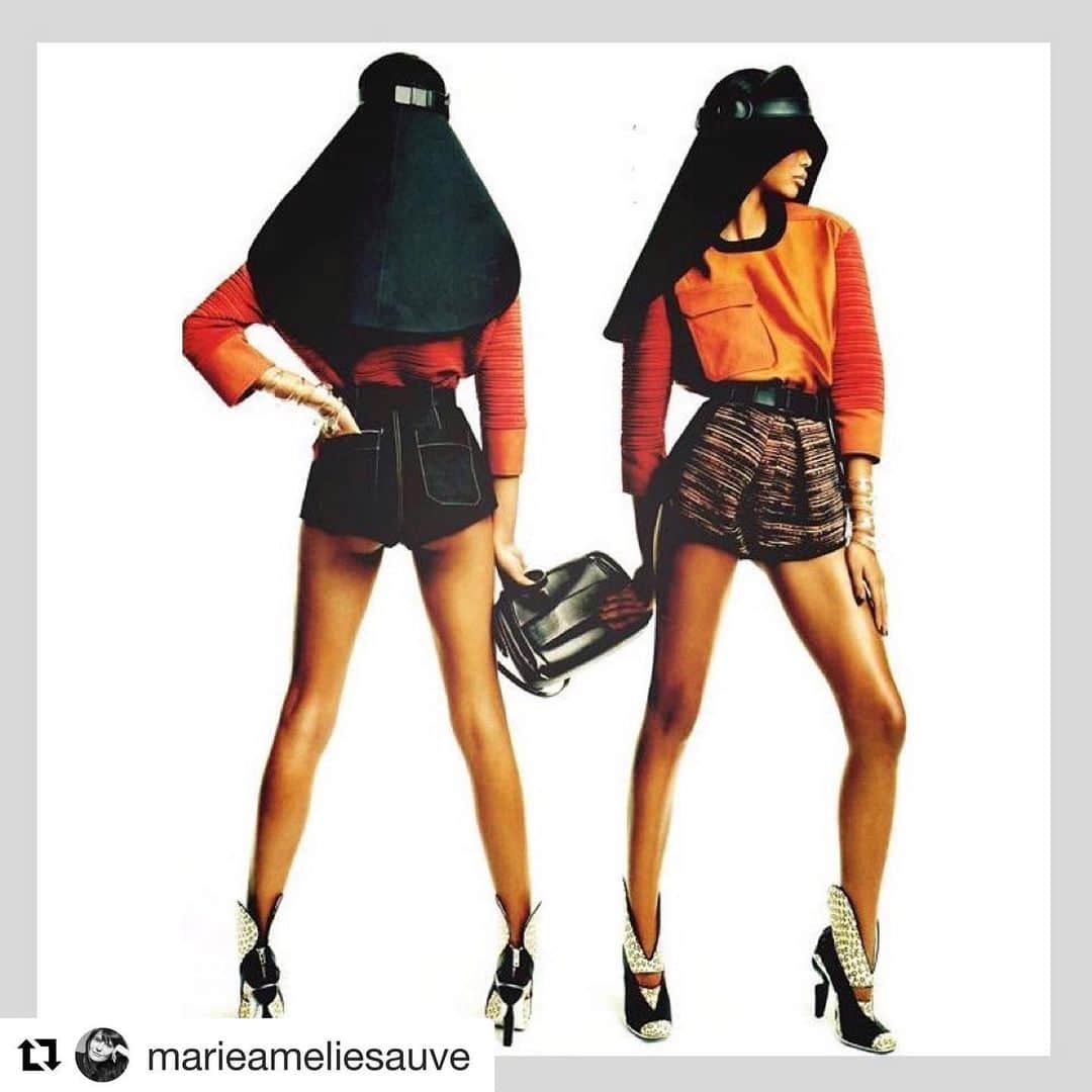 Balenciagaのインスタグラム：「#Repost @marieameliesauve  Balenciaga shot by Patrick Demarchelier January 2012 🖤  @nicolasghesquiere @balenciaga_files @patrickdemarchelier  #patrickdemarchelier #fashionstory #oldbalenciaga」