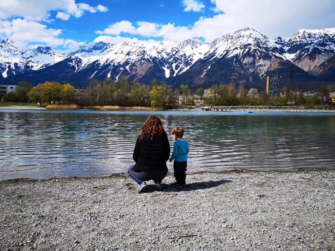 ハンナ・シューベルトのインスタグラム：「Wondering if my nephew will already be taller than me the next time I see him🤔 #missthisboy . 📸: #tb to a beautiful family day a year ago」