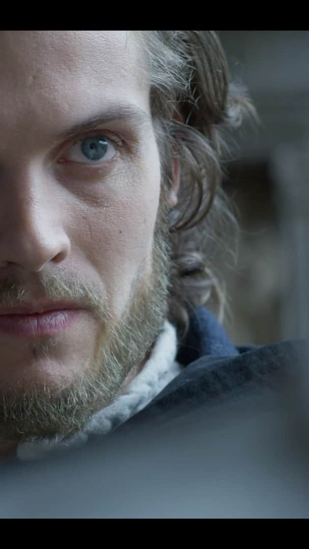 ダニエル・シャーマンのインスタグラム：「-Out TODAY on NETFLIX.  So, If you are stuck inside TODAY and in need of a few hours of entertainment WATCH @mediciseries Medici on NETFLIX.  Even if you haven’t watched any of it before Click to the latest season (season 3) and start from there. It’s a whole new story and the end of a dynasty.  Its got Italy in all its glory and these fine actors: @sarahparish23 @mediciseries @francesco_montanari_official @johnnyharris @synnkarlsen @ballumcake @sebastiandesouza.  It was guided by our amazing director Christian Duguay. Who made this tale come to life.  It was a wild ride shooting it and if you stick with it to the end it’s a rollercoaster watching it.  Go give it a watch.」