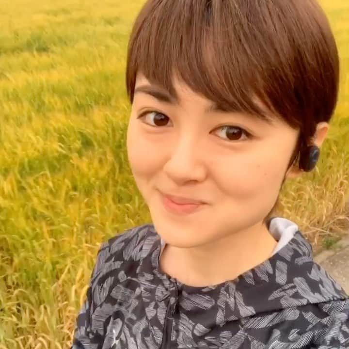 中島彩香のインスタグラム：「#enjoyhome ✨✨ 朝起き得意なので5時くらいに起きて毎日色々好きなことしてます！！ 最近は気候も良いので、人のいない時間をねらってウォーキングしたりランニングしたり🌈✨ みなさんはおうち時間何してすごしてますか？＾＾ .」