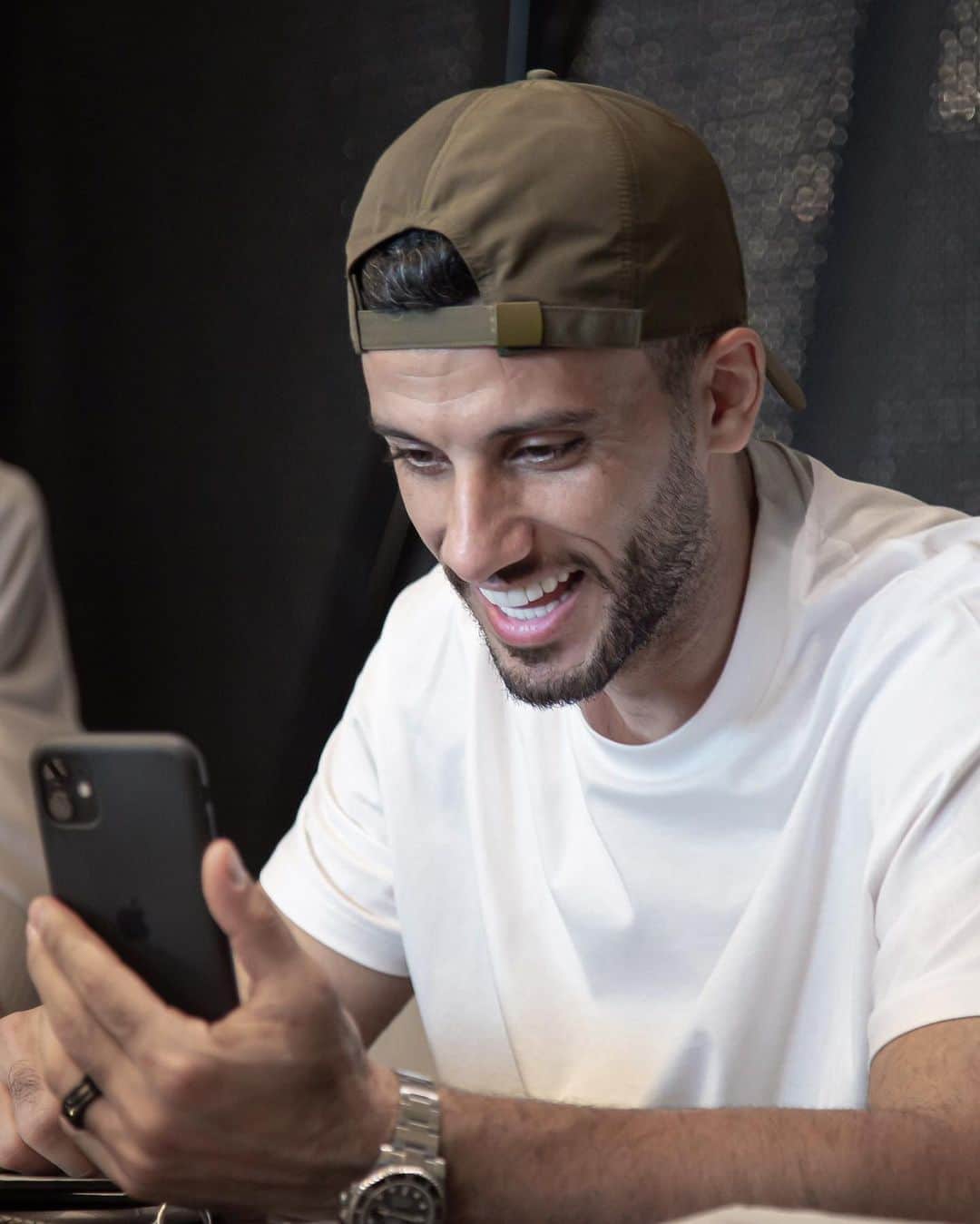 オマル・アッ＝ソーマのインスタグラム：「من ذكريات معسكر مباريات تصفيات كأس العالم مع المنتخب في دبي 🙌🏼」
