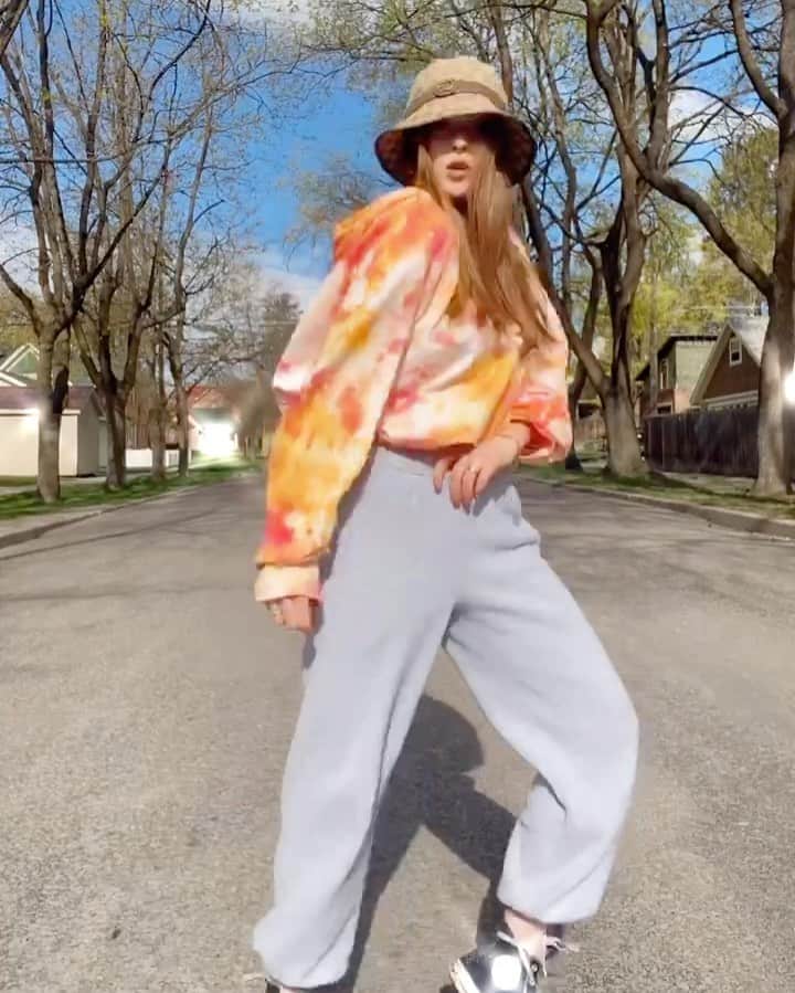 Larsen Thompsonのインスタグラム