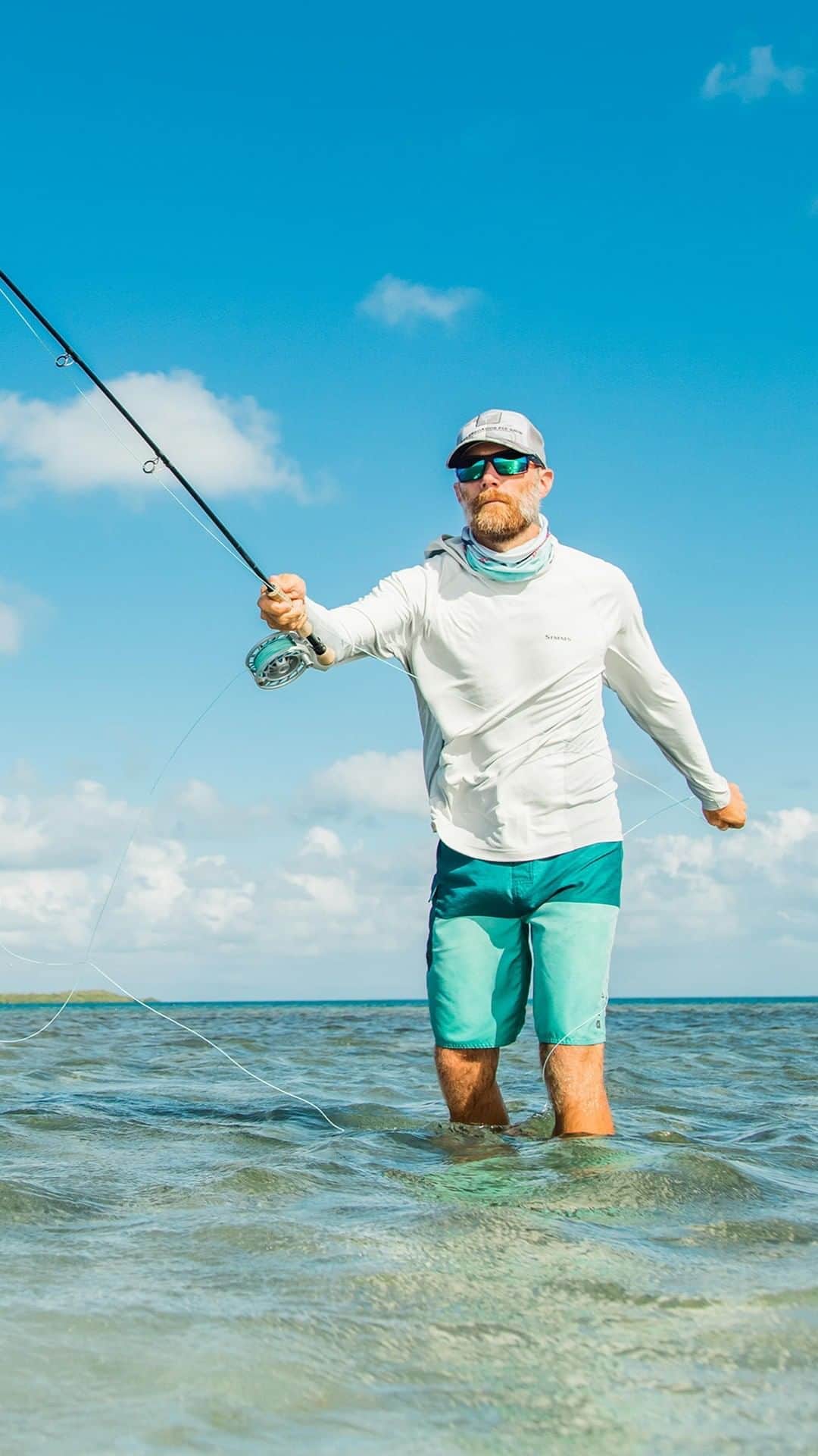 Costa Sunglassesのインスタグラム：「Tag along with Wil Flack, owner and head guide at Belize Permit Club for a behind-the-scenes look at his lodge in Hopkins, Belize.  #BringTheWaterHome #SeeWhatsOutThere 📷: @bryangregsonphotography | @phelps_406」