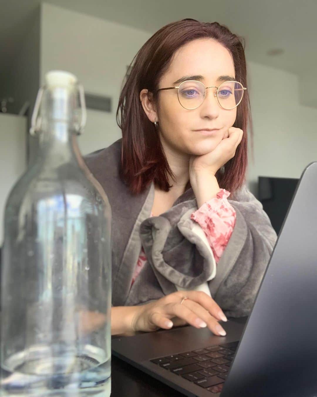 ケイトリン・オズモンドのインスタグラム：「Over the last few weeks, I’ve had the opportunity to sit in on a lot of zoom sessions. Some I was participating in, some I was teaching, and some I could just experience . Last week, I sat down and listened to my very own sports psychologist Susan Cockle talk to a group of skaters from Newfoundland.  I was so inspired by the words she spoke, connected competition nerves and ways to deal with them, with experiences we are all dealing with during this time of isolation. We are all strong and we can find our control in an unpredictable time. We all sometimes just need a little help . I wrote my view and some of her techniques into a blog. Check out www.whatsupkoko.com for more information.」