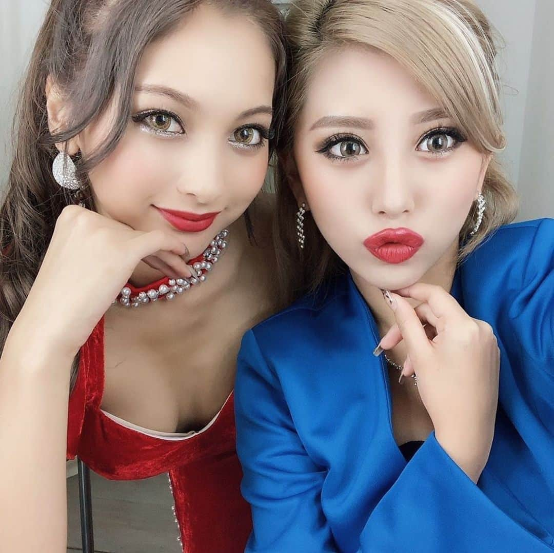 ゆきぽよさんのインスタグラム写真 - (ゆきぽよInstagram)「華ちゃんと今夜21:00~. インスタライブするよ👱🏾‍♀️❤️. . . ギャルのお家時間見に来てね🥰. . . ルームウェアとかダイエットとか. お料理とかする予定🤫. . . 予定だからどんな流れになるかは. ノリと場面で(笑). . . 絶対元気出るから見に来て😘」5月2日 8時15分 - poyo_ngy