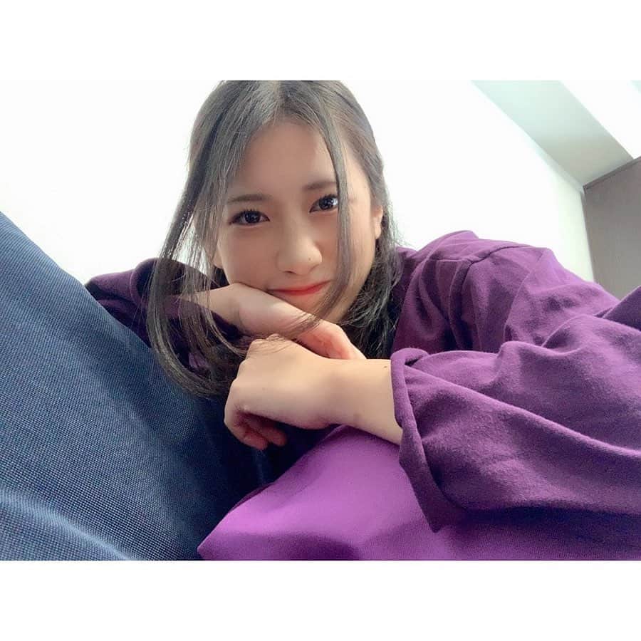 加藤一華さんのインスタグラム写真 - (加藤一華Instagram)「. ✊✌️✌️ . #smile #me #girl #selfie . ※紫の服着すぎなのではなく、 着てた日の写真です😂🤳笑笑」5月2日 10時49分 - ichika_kato