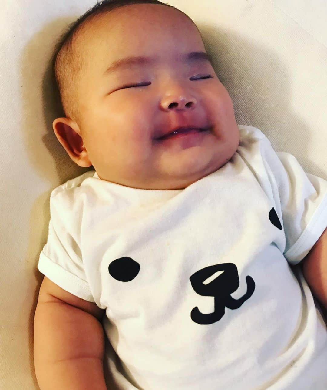 のインスタグラム：「雪奈の赤ちゃんの頃。 志らくミルクボーイかっ！ 、、、確かに似ている❤️ #赤ちゃん　#芸人　#ミルクボーイ」