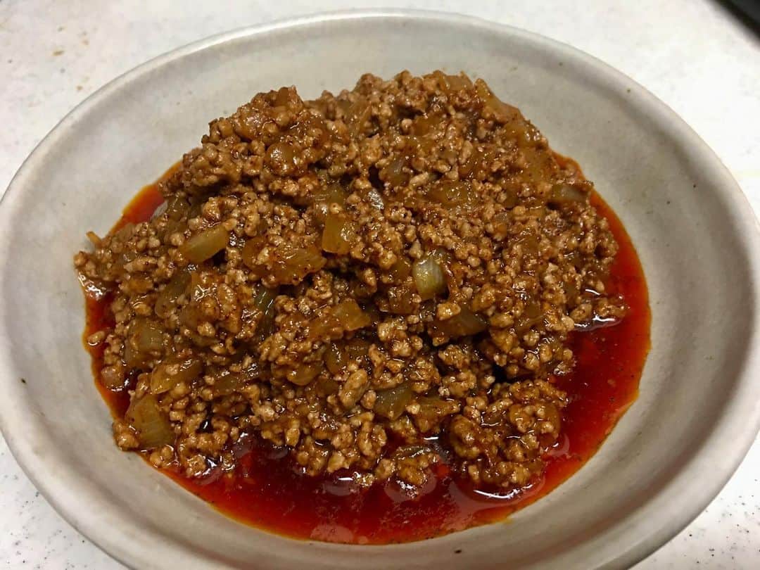 GO!皆川さんのインスタグラム写真 - (GO!皆川Instagram)「‪挽肉が余ったので、皆川家に代々伝わる料理『たこすのぐ』を作りました。‬ ‪#おうちごはん ‬」5月2日 11時21分 - go_minagawa