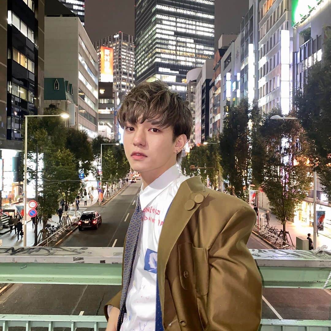 こんどうようぢのインスタグラム：「#昔の載せたか載せてないか覚えてない写真を載せる  PHOTOBOOK『みこうかい』の オフショットです。未公開。」