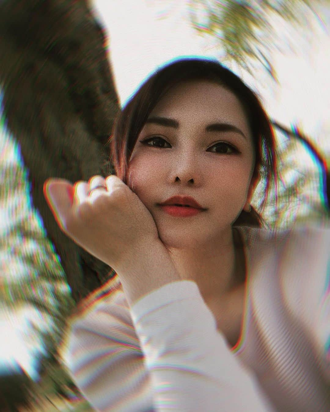 沖田杏梨さんのインスタグラム写真 - (沖田杏梨Instagram)「Felt the scent of the wood for short time🌳 たまには木の香りを少し🍃  #anriokita #scent #woods」5月2日 22時11分 - anri_okita