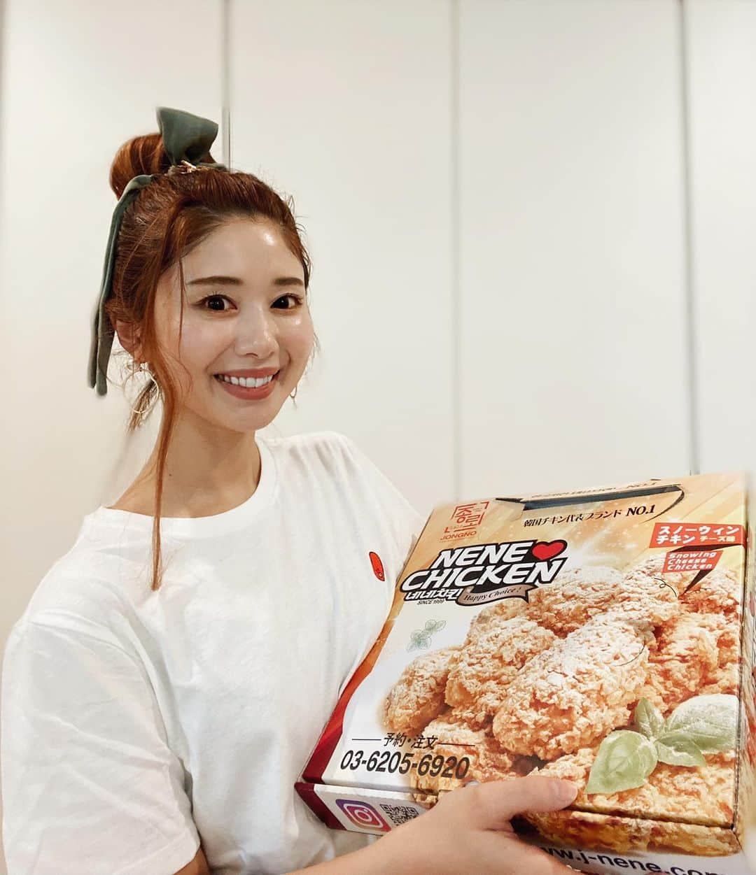 一木美里さんのインスタグラム写真 - (一木美里Instagram)「네네치킨〜❤️ @ubereats_japan ﻿  #愛の不時着 観るとチキン食べたくなっちゃうよね🥰﻿ ﻿ #kdrama#chicken#네네치킨#치킨﻿ #uber#おうち時間#stayhome#takeout#テイクアウトグルメ」5月2日 14時30分 - misato_ichiki