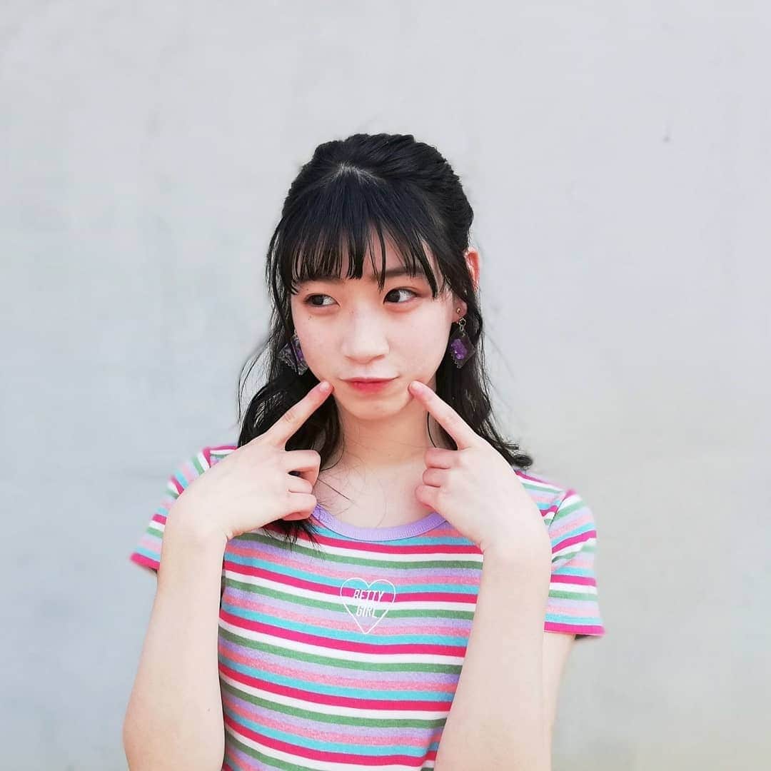 熊井戸花さんのインスタグラム写真 熊井戸花instagram 今日は自分であることをしたの 2枚目がわかりやすいかな えへへ みなさんは おうち時間 どんなことしてますか はなは トレーニングしたりヘアケアしたり 自分