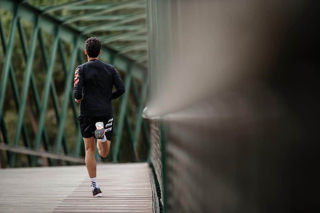 アルバロ・アルベロアのインスタグラム：「Ready for running again!!! 🏃🏻‍♂️🤟🏼」