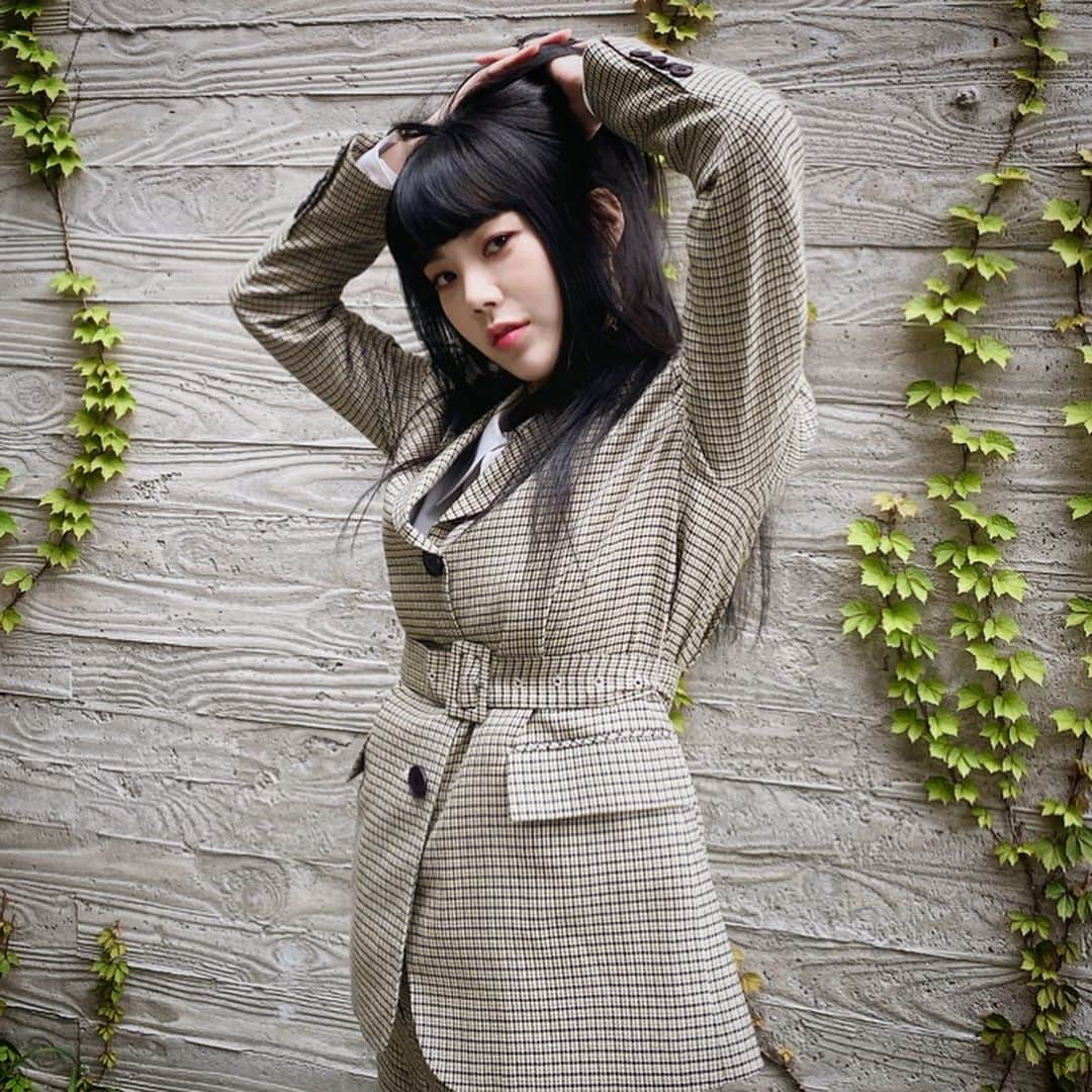 リジ のインスタグラム：「다니다니다니다니단근단근이찌거쥼🥕」