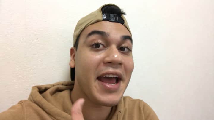 クリス（ありんくりん）のインスタグラム：「全国のピザ屋さん！ わーがバイトのみんな助ける #クリスでーす」