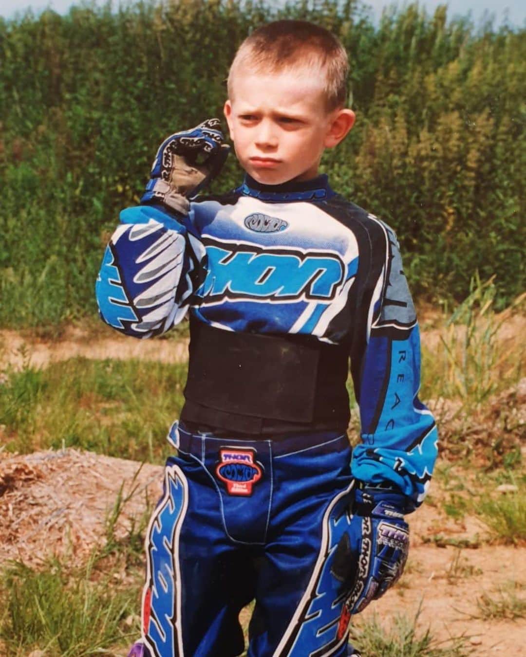 ロリス・カリウスのインスタグラム：「Back in the days when I was riding my first rounds on the Moto-Cross 😎🏁🥇」