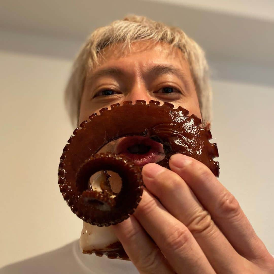 大森はじめさんのインスタグラム写真 - (大森はじめInstagram)「さかなクンから頂いた最高の食材で作ってみた♫ #さかなクン #たこ #おうちごはん」5月2日 17時17分 - h.omori