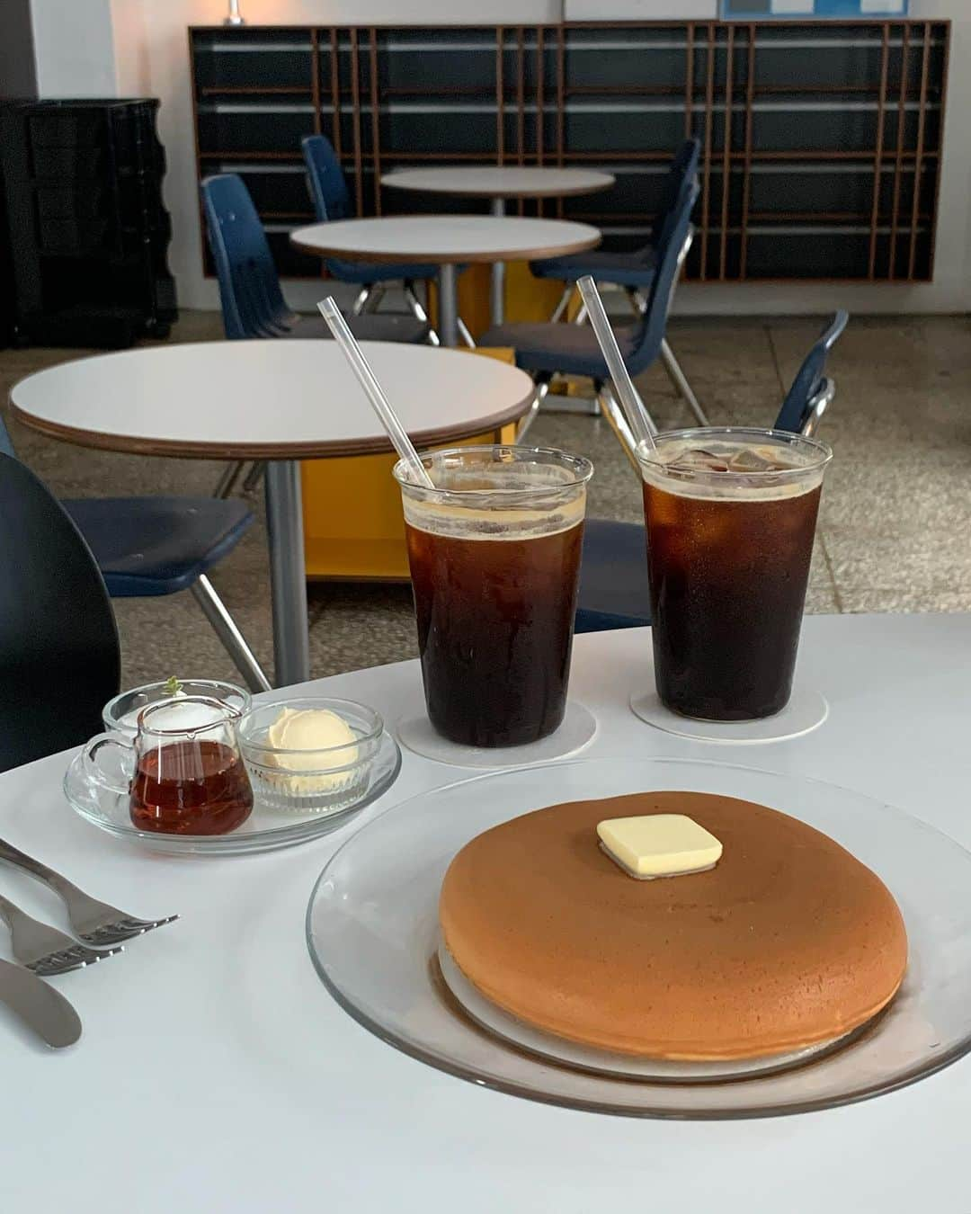 ビヤさんのインスタグラム写真 - (ビヤInstagram)「🥞 + ☕️ = 🖤」5月2日 17時46分 - b_2ya