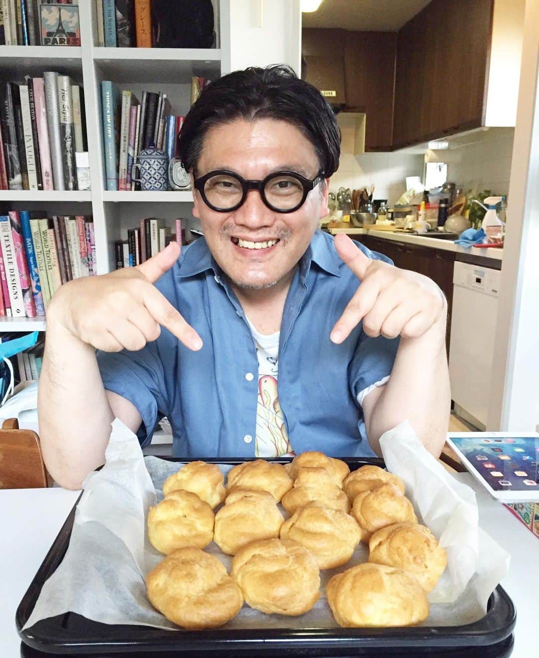丸山敬太さんのインスタグラム写真 - (丸山敬太Instagram)「満面の笑み。  今度から、趣味聞かれたら  シュークリームづくりって言いそう。笑」5月2日 17時54分 - keitamaruyama