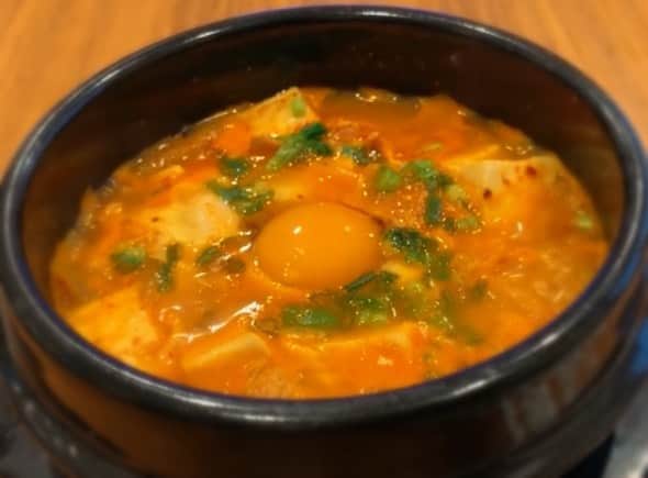 保田圭さんのインスタグラム写真 - (保田圭Instagram)「この間作ったスンドゥブ&ナムル。辛いスープがたまに恋しくなるのです♡ #ブログも見てもらえたら嬉しいです」5月2日 17時57分 - keiyasuda1206