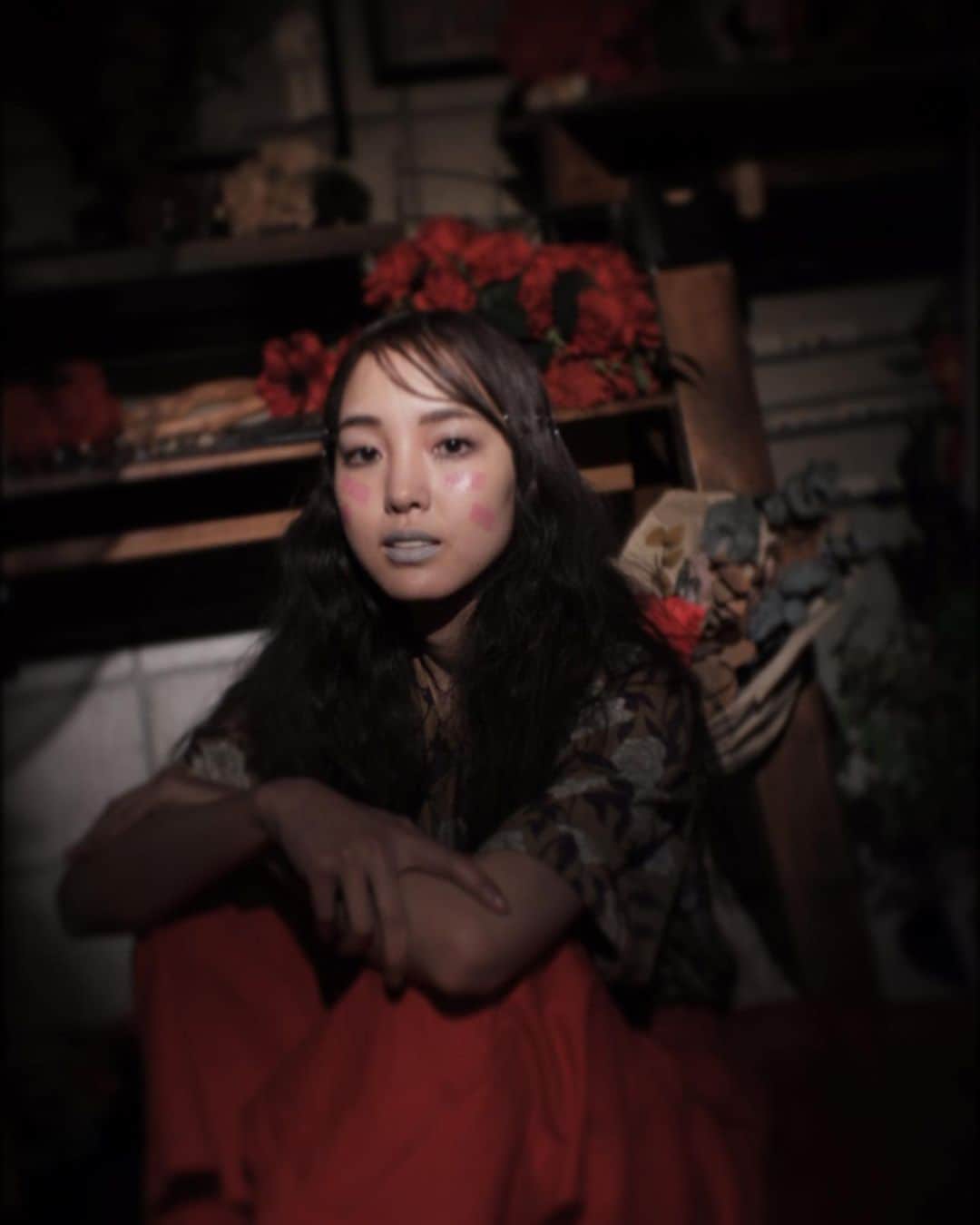 飯窪春菜のインスタグラム：「🥀📷🥀 ・ ・ #作品撮り @taros_photo_  @shota_superbly  @kisa_superbly  #はるなの毎日  #飯窪ってる」