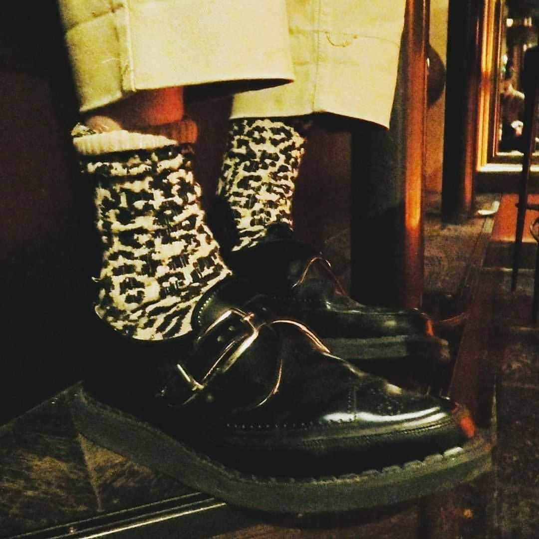 ジョージコックスさんのインスタグラム写真 - (ジョージコックスInstagram)「#Repost @markusbirdman ・・・ These boots were made for wanderin’. Just before taking to the stage @latteroslo in my @georgecoxfootwear Joe Strummer crepe. #theclash #joestrummer #paulsimonon #londoncalling #georgecoxcreepers #georgecoxfootwear #georgecox #comediansofinstagram」5月2日 18時24分 - georgecoxfootwear